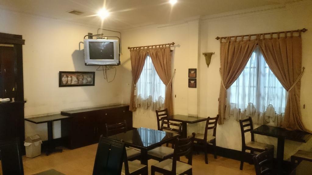 Hotel Citi International Palang Merah Medan Exteriör bild